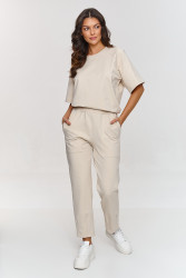 Dresowy komplektas su luźną bluzką ir klasycznymi spodniami sviesus beż M865