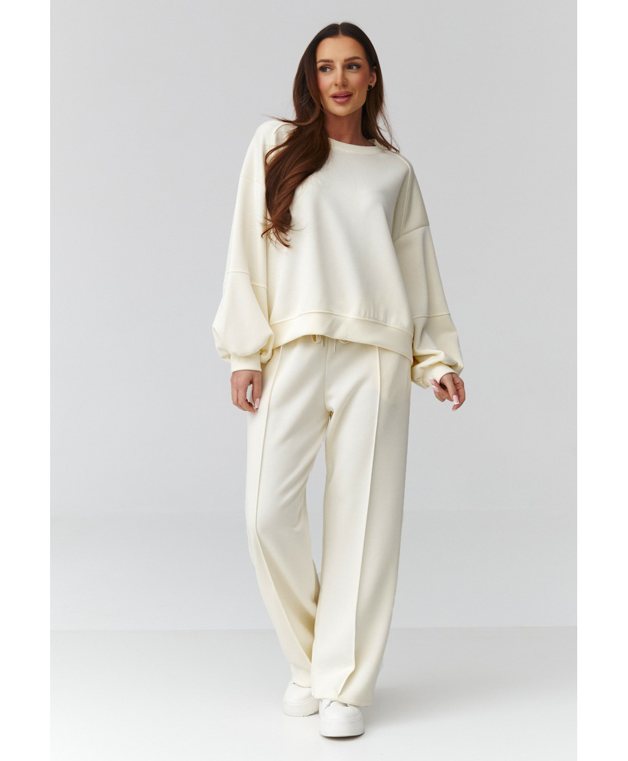komplektas moteriskas – bliuzonas oversize ir kelnes su szeroką nogawką sviesus beż C44
