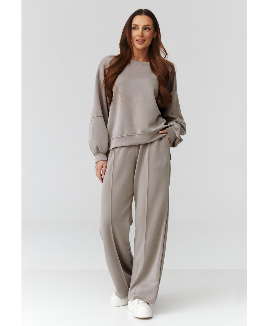 komplektas moteriskas – bliuzonas oversize ir kelnes su szeroką nogawką taupe C44