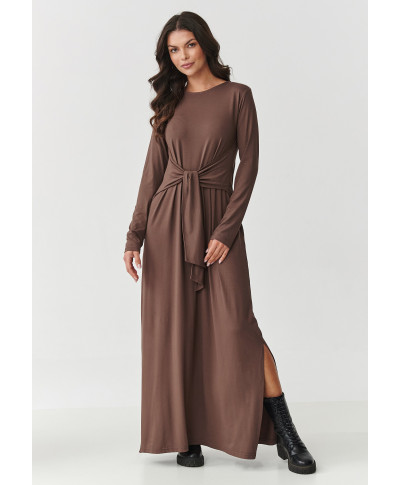 Suknelė moteriška maxi viskozinė su raišteliu ties juosmeniu ir skeltukais šonuose šokoladinė M894