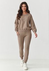 komplektas dresowy su lekko dopasowanymi spodniami ir luźną bluzą moka M891