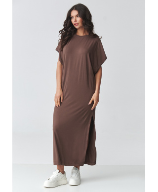 Laisva maksi suknelė su skeltuku pieniško šokolado M927