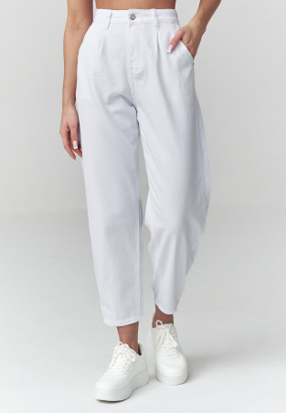 Jeansy mom fit su wysokim stanem białe C52