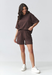 Komplekts sievietēm ar brīvu blūzi un šortiem tumšā šokolādes M935