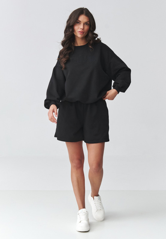 komplektas dresowy moteriskas oversize su szortami juodas M922