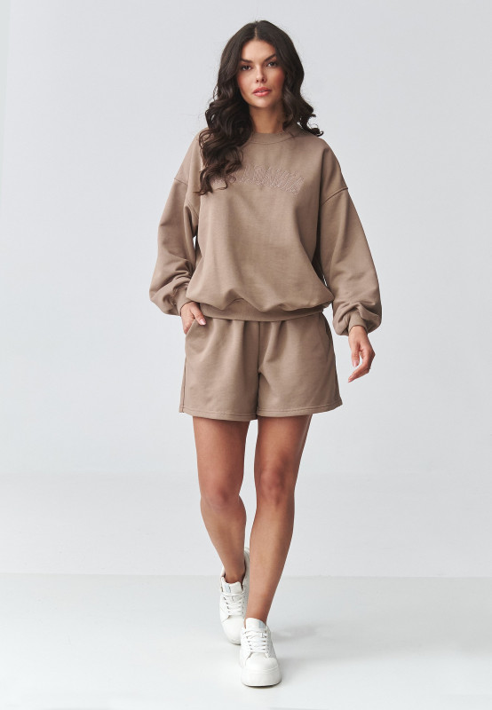 komplektas dresowy moteriskas oversize su szortami latte M922