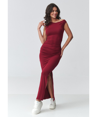 suknele maxi su marszczeniem ir rozcięciem bordo M928