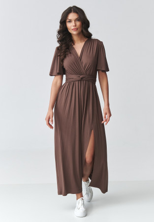 suknele maxi su kopertowym iskirpte mleczna czekolada M929