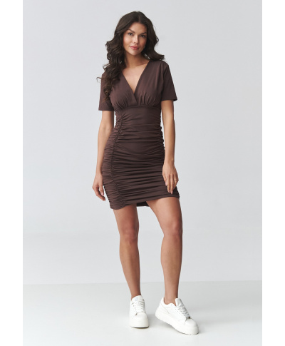 elegantiska aptempta suknele moteriska tamsi czekolada M934