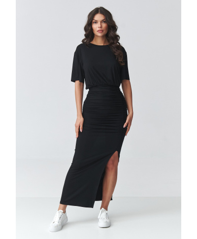 ilga suknele su marszczeniem ir rozcięciem juoda M930