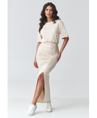 ilga suknele su marszczeniem ir rozcięciem sviesus beż M930