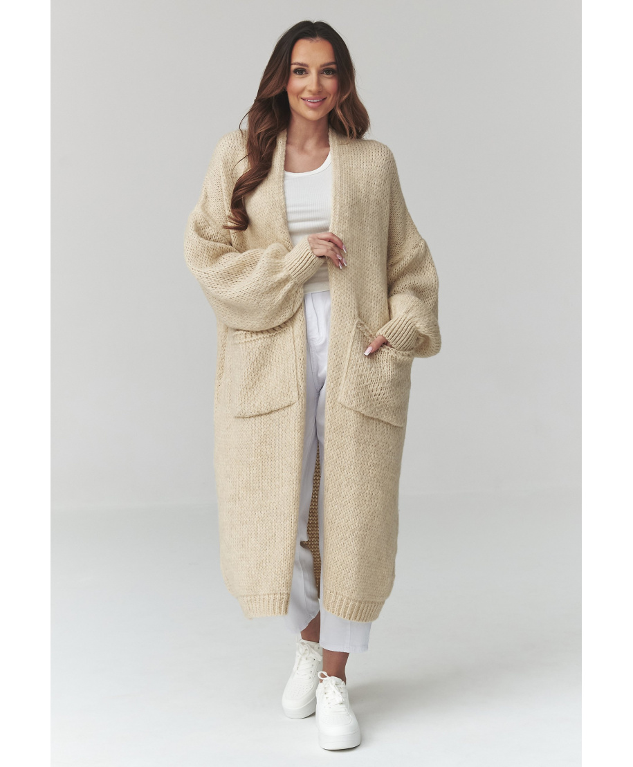 Ilgas moteriškas kardiganas su kišenėmis šviesiai smėlio spalvos S172