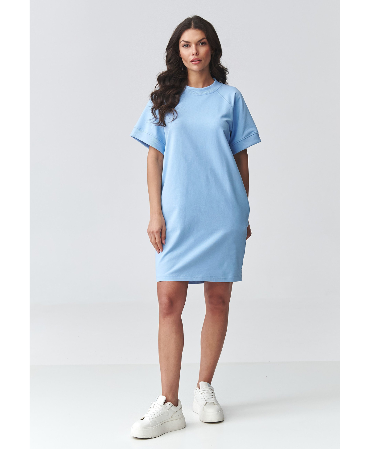 Sieviešu oversize sporta kleita ar īsām piedurknēm, zila M920