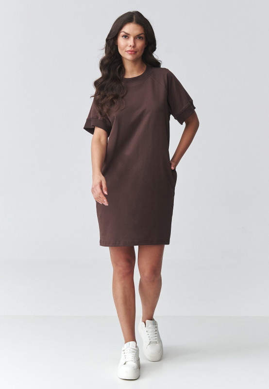 suknele dresowa oversize trumpomis rankovemis tamsi czekolada M920