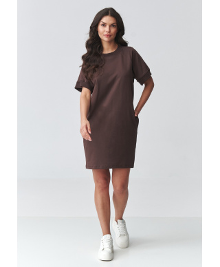 Kleita sporta oversize ar īsām piedurknēm tumšā šokolāde M920