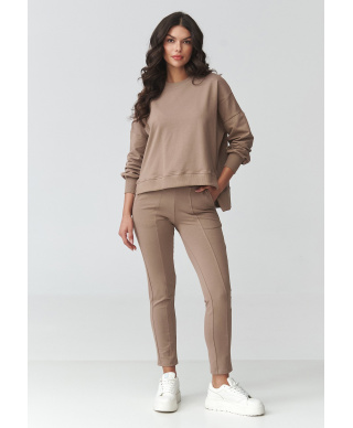 Džemperu komplekts sievietēm: oversize džemperis un pieguļošas bikses mokas krāsā M917