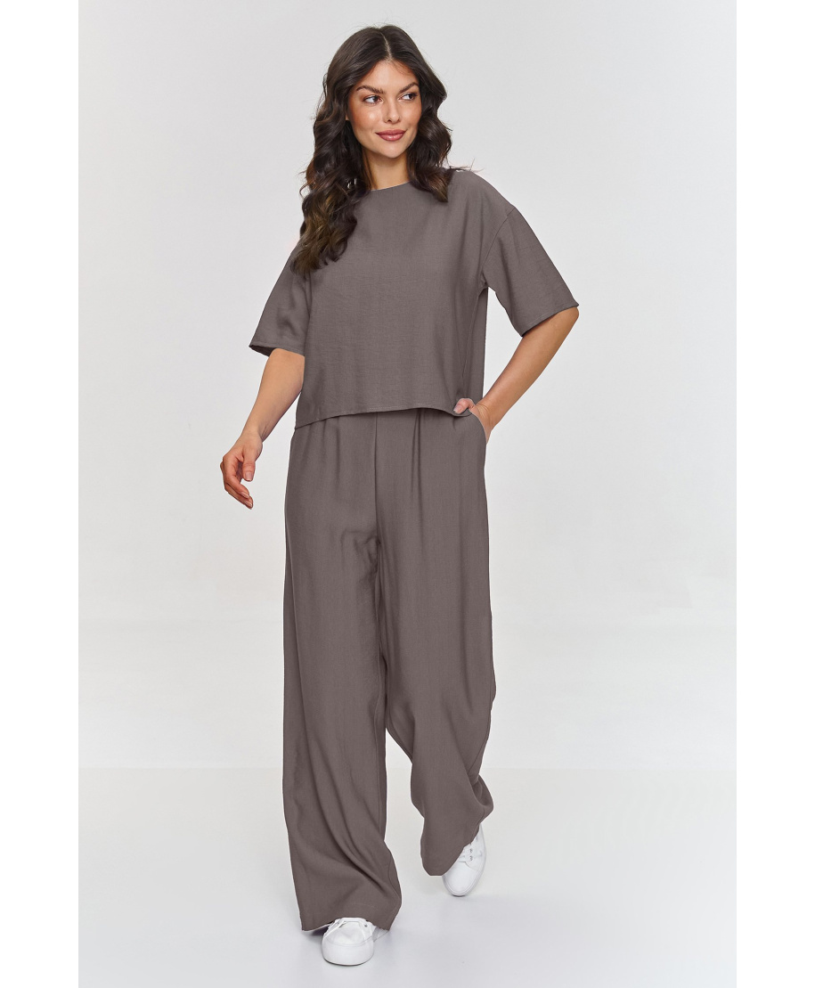 Elegants komplekts ar platām biksēm mokas krāsā M945