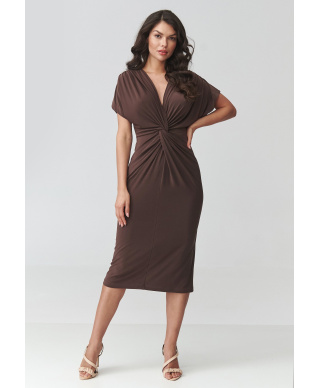 Sukienka midi z marszczeniem czekoladowa M938