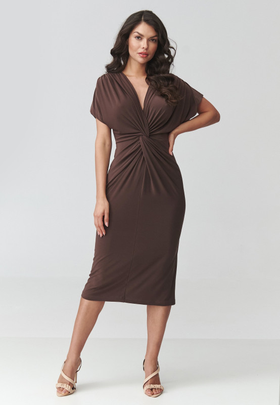 Sukienka midi z marszczeniem czekoladowa M938