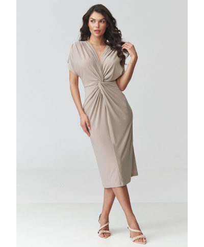 Sukienka midi z marszczeniem jasny beż M938