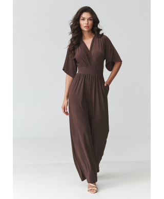 Kombinezon damski o nowoczesnym kroju czekoladowy M939