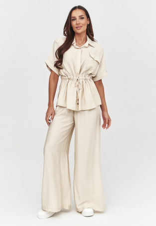 Elegancki komplet damski z luźną bluzką i szerokimi spodniami jasny beż C54