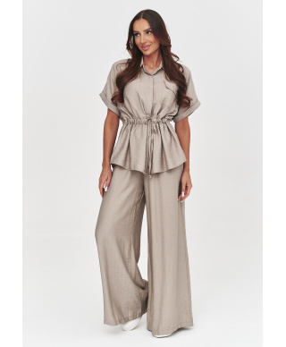 Elegancki komplet damski z luźną bluzką i szerokimi spodniami mokka C54