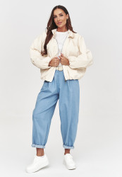 Kurtka damska przejściowa z ozdobną podszewką jasny beż C58