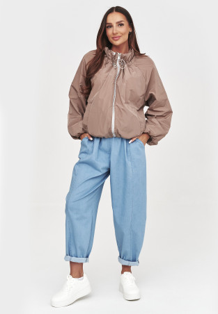 Kurtka damska przejściowa z ozdobną podszewką mokka C58